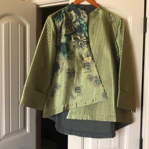 Kimono-type jacket.